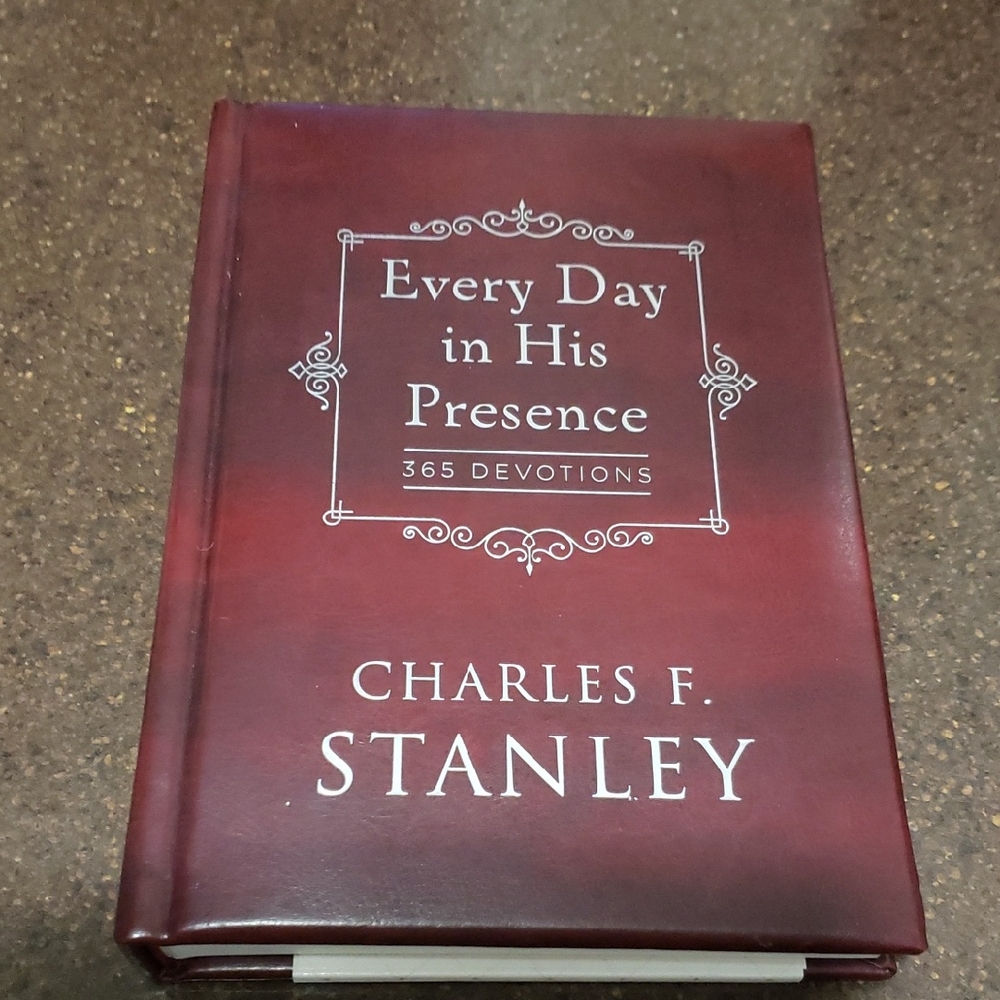 Every Day in His Presence: A Daily Bible Devotional Finding Peace and Purpose.